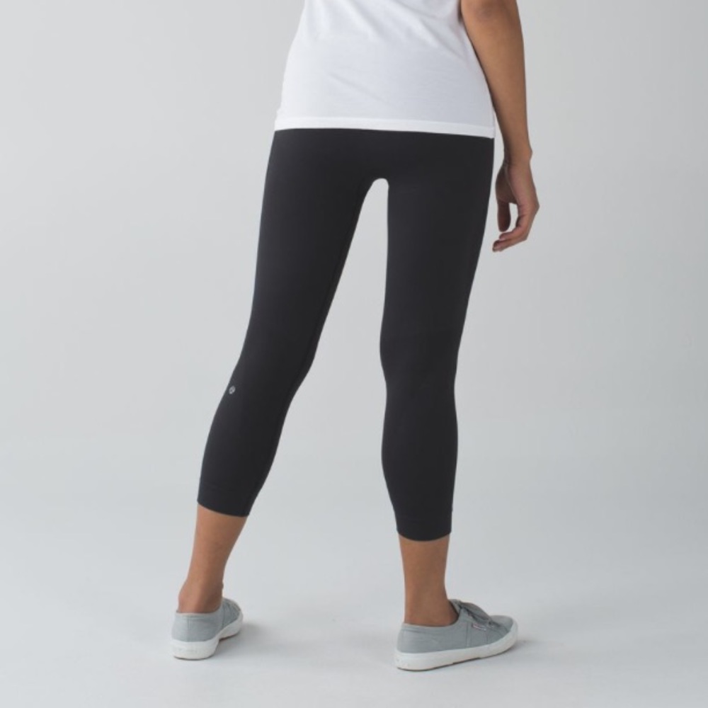Lululemon Zone In Crop Black
